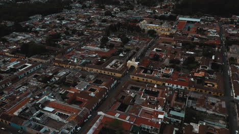 Drohnenaufnahme-Von-Antigua,-Guatemala