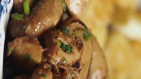 roasted mushrooms with herbs