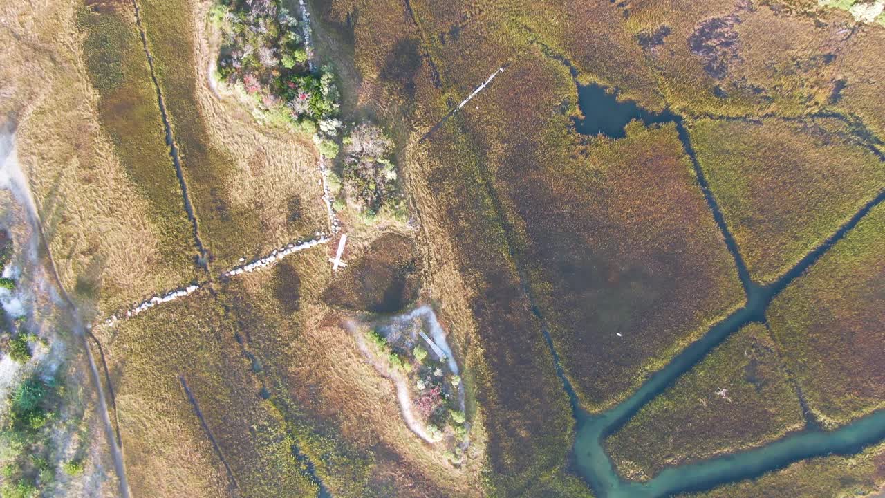 martha's vineyard의 어귀 생태계와 맨션의 조감도