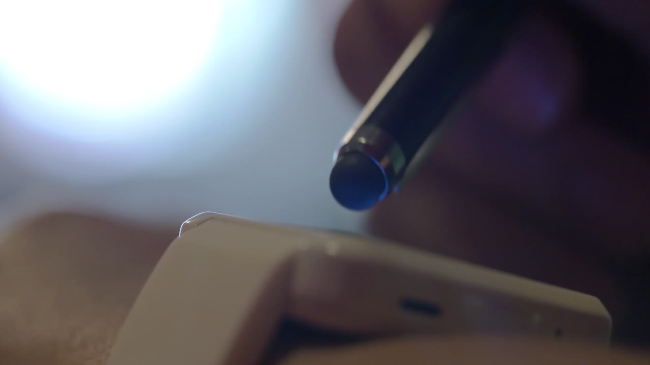 스마트 시계와 연락을 취합니다.