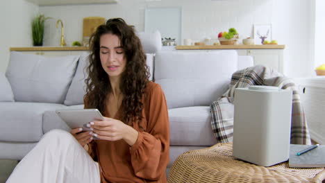 Woman-in-the-living-room