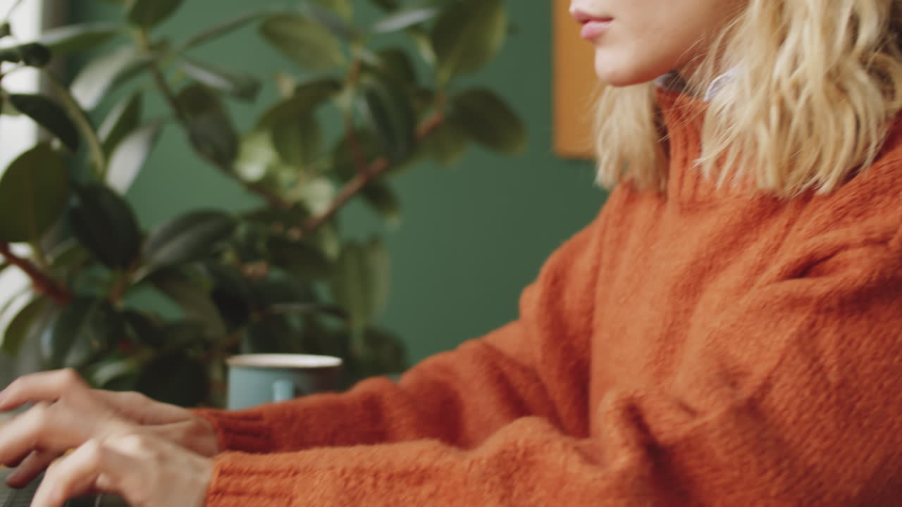 가정에서 일하는 여자