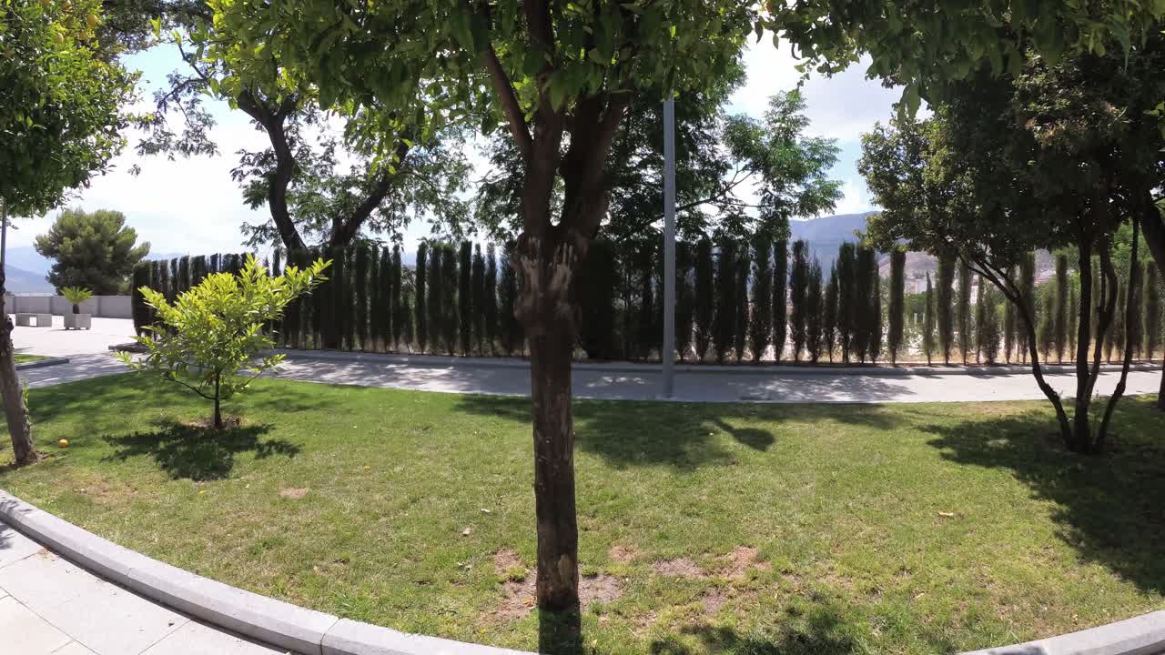 centro de la ciudad de jaén españa y calles algunas vistas de esta ciudad vieja en andalucía españa a 4k 24fps