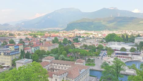 Tranquil-aerial-view-over-vast-cityscape-of-Riva-del-Garda,-Italy