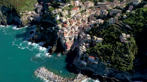 italian coast fishing village riomaggiore cinque terre italy