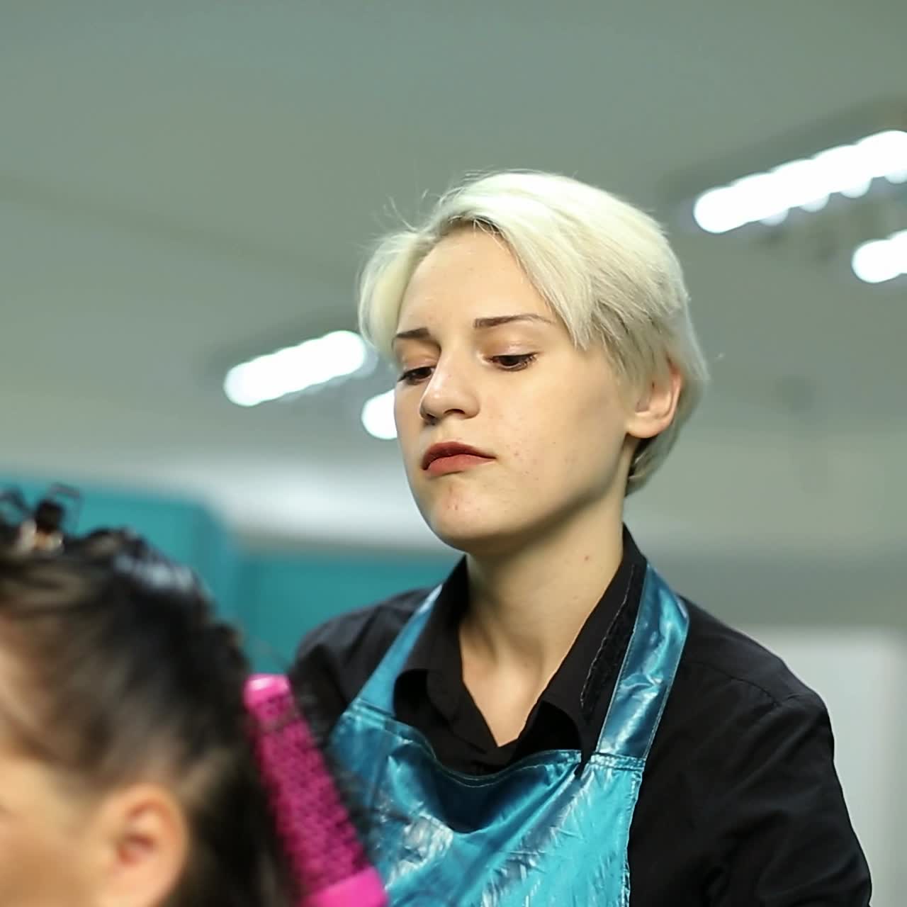 cortar el cabello en el salón