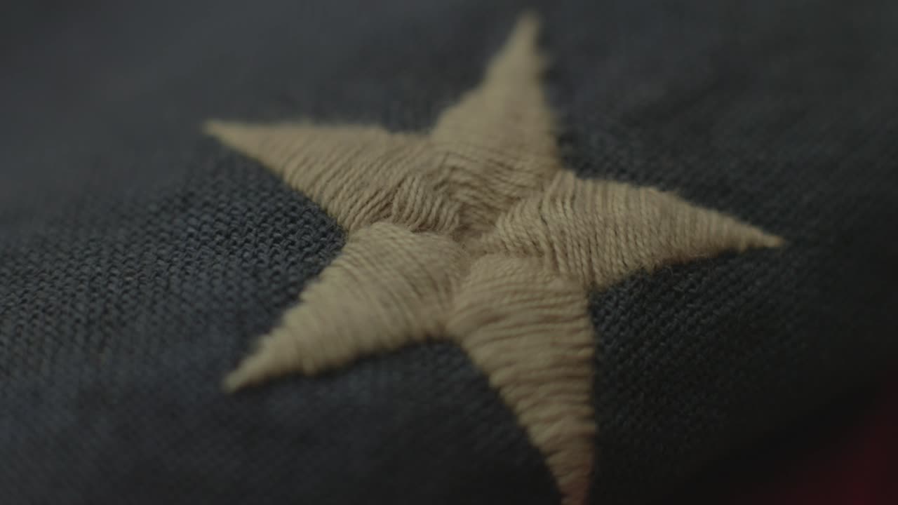 혁명의 13개의 별을 가진 미국 발의 세부 사항