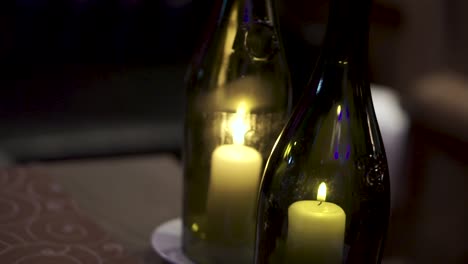 una cena romántica a la luz de las velas