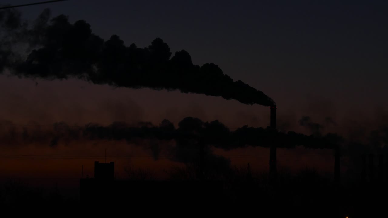 Industriel røgforurening ved daggry/skumring