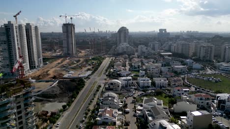 Desarrollo-Urbano--Ciudad-De-Bat-Yam--Israel--Desde-Una-Vista-De-Pájaro--Drone-4k-Video