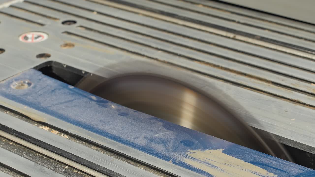 테이블  절단 플라이우드