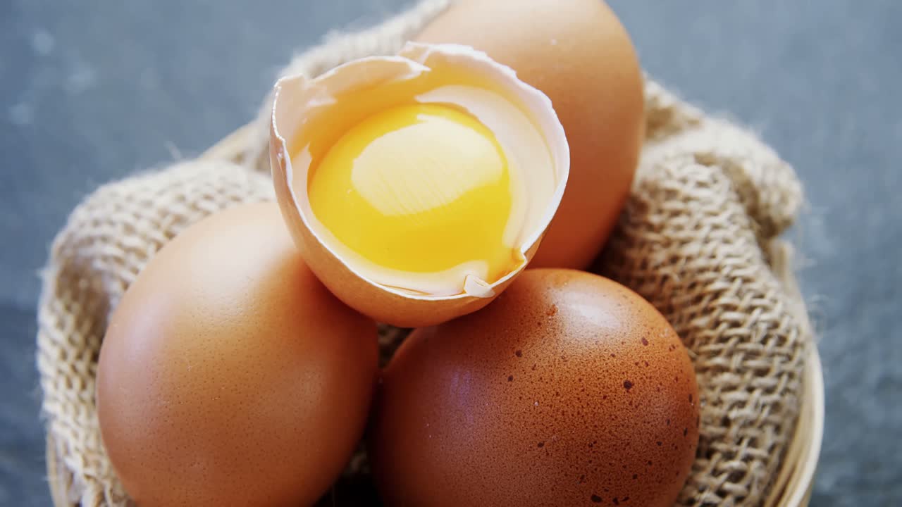 Eggs on wicker bowl 4k