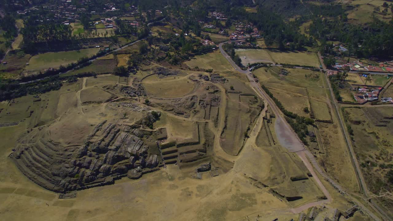 Luchtfoto van oude Inca-ruïnes van Saqsaywaman in Peru