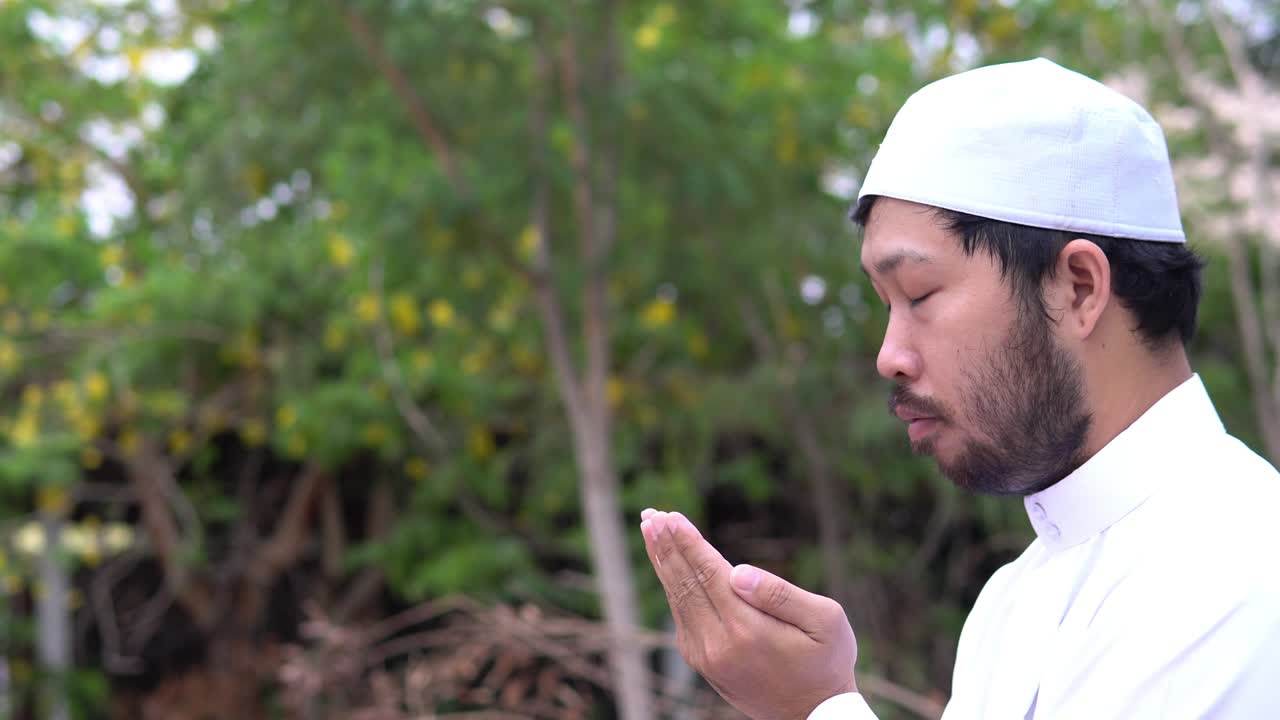 젊은 아시아 무슬림