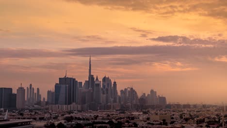 upływ czasu panoramę dubaju podczas świtu, timelapse malowniczego krajobrazu dubaju