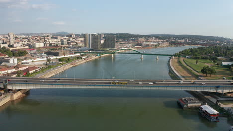 bridge in belgrade connecting two parts of cities