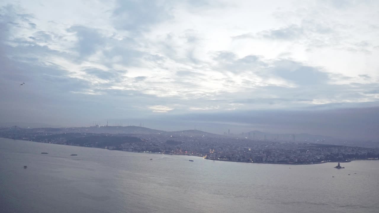 drone del tiempo perfecto amanecer, estambul, turquía golpeado.