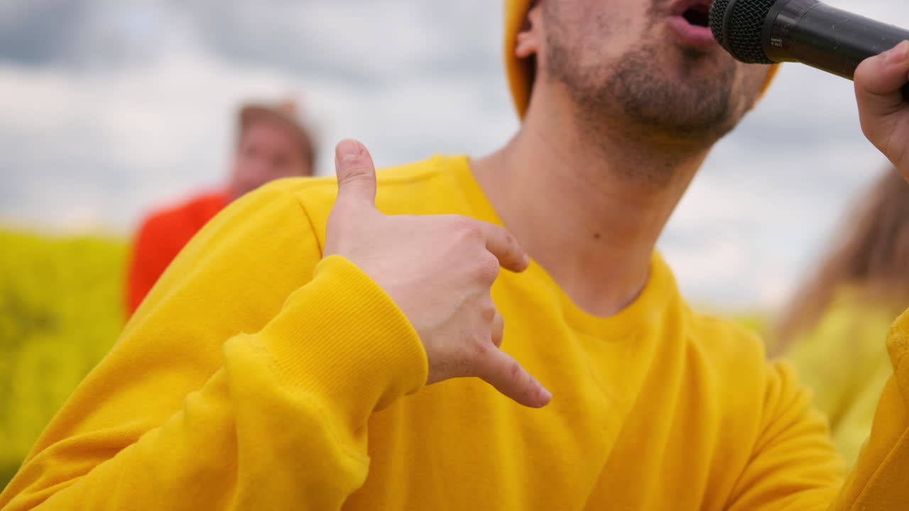 그들은 노래하고