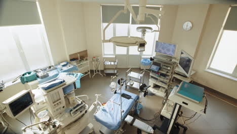 vista interior de la sala de operaciones