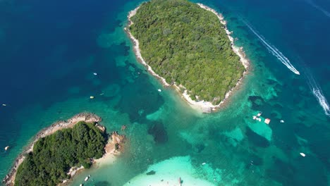 la prístina playa de arena blanca de ksamil, los mares esmeralda y el paraíso asequible: un destino obligado para los turistas en vacaciones de verano