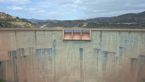 hydroelectric power station