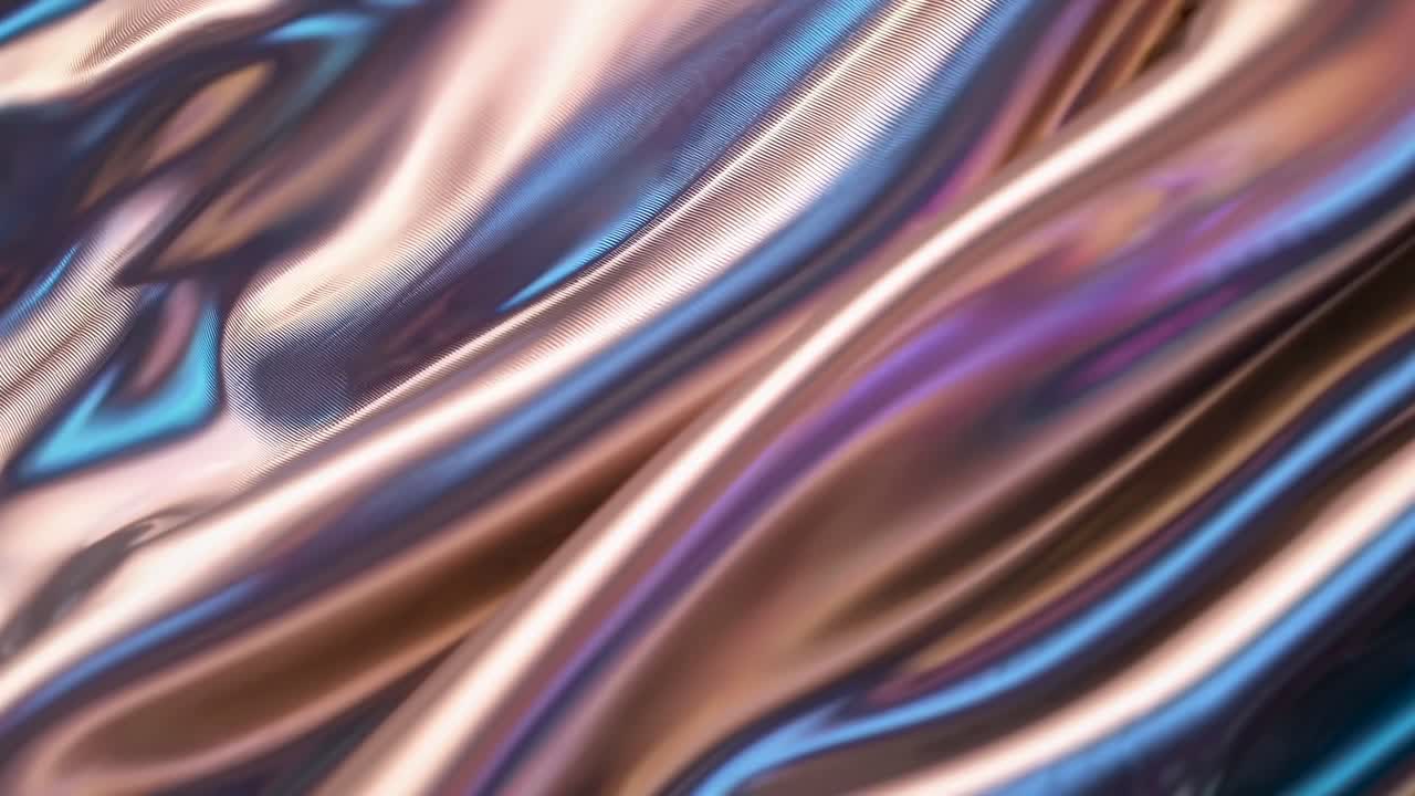 Abstrakt närbild av skimrande, silkeslent tyg med flödande vågor.