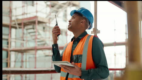 Equipo-De-Construcción,-Hombres-Con-Radio