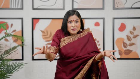 la mujer india no sabe nada.