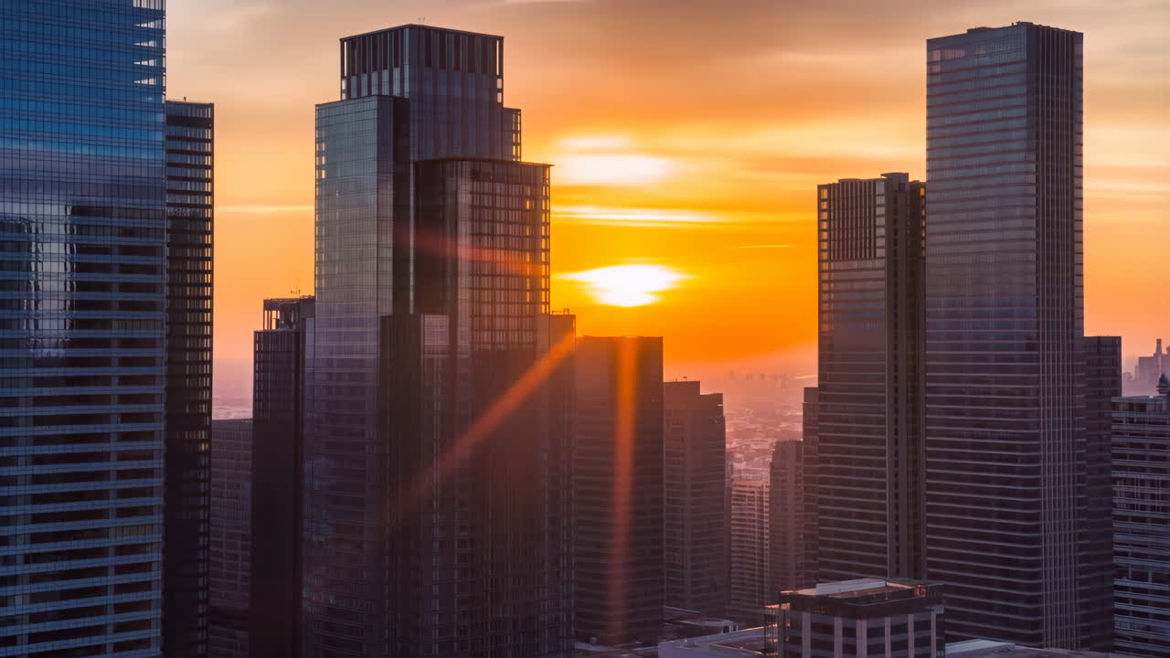 Paisagem urbana ao pôr-do-sol