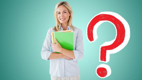 animación de un signo de interrogación rojo sobre una mujer caucásica sonriente sosteniendo libros, en azul