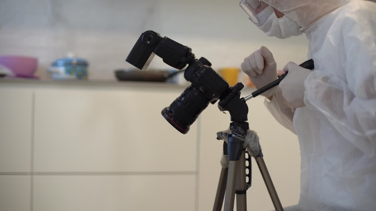 escena del crimen fotógrafo de la policía científico forense asesinato recoger pruebas