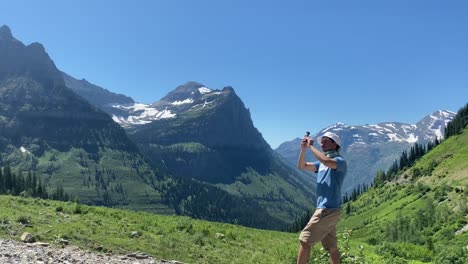 traveller in glacier nantional park. azmaing landscape