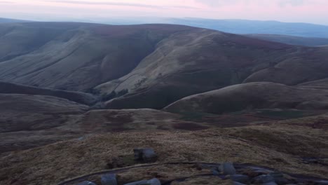 Moorland-plateau-fertile-soil-lands-of-Kinder-Scout-Derbyshire-England