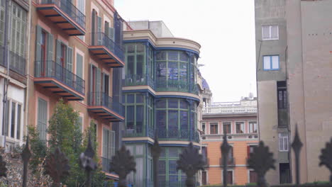 barcelona architecture: colorful buildings and balconies