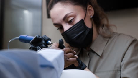 manicure/pedicure procedure