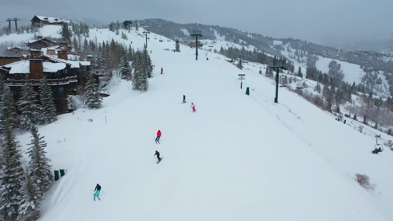 Captivating Ski Slopes and Alpine Architecture: Your Ultimate Winter Vacation in Deer Valley, Utah