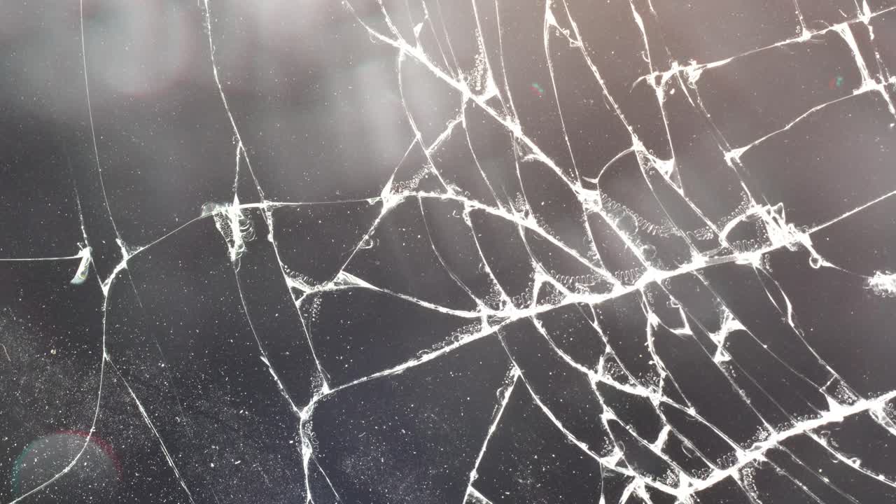 빛과 렌즈  ⁇ 으로 균열된 유리의 배경 애니메이션