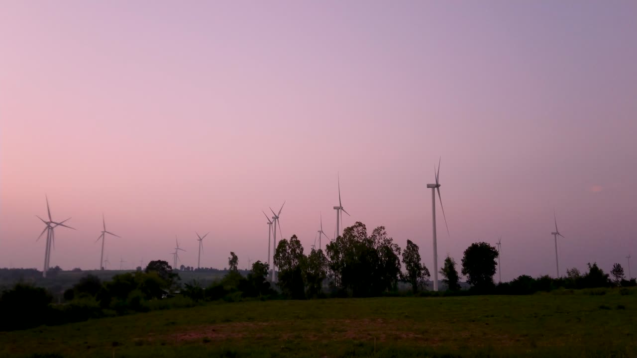 풍력 터빈은 태국과 동남아시아 본토를 위한 청정 대체 에너지 옵션입니다.