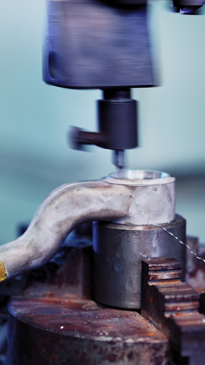 Processo di lavorazione meccanica di componenti metallici