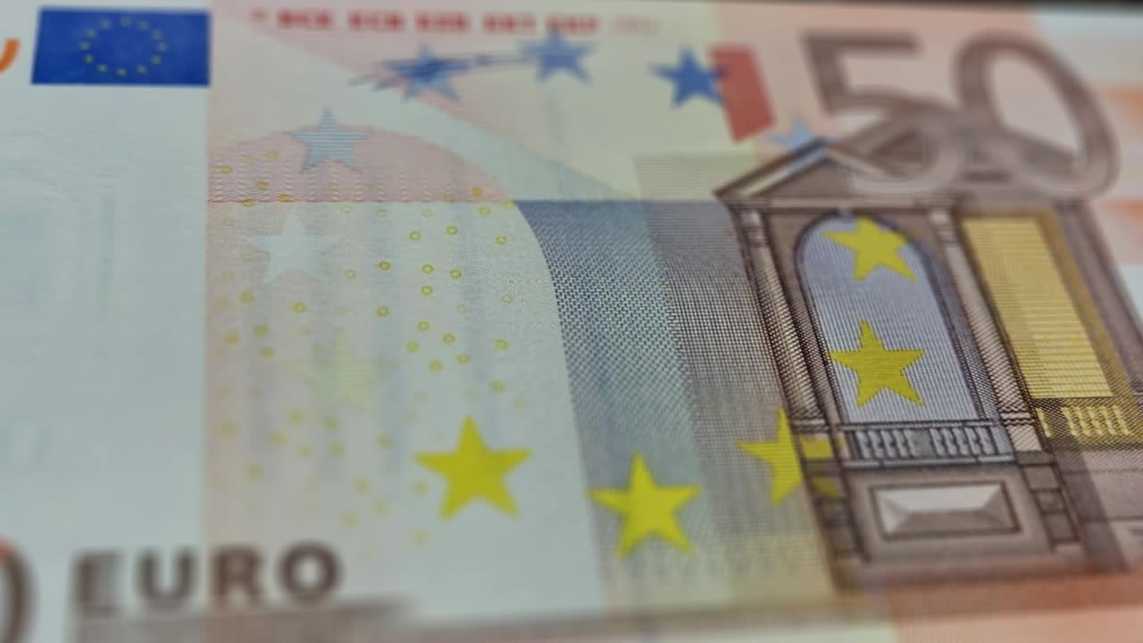 애니메이션 유로 화폐 배경 루프, 흐름, 4k 원활한 루프, 크로마 키, 주식 비디오