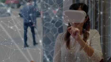Frau-Trägt-In-Der-Öffentlichkeit-Ein-Virtual-Reality-Headset