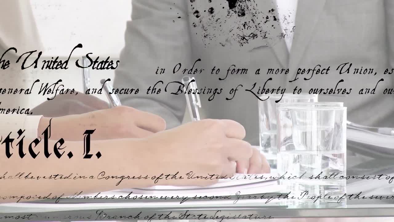 다양한 사업가들이 메모를 하는 미국 헌법 텍스트의 애니메이션