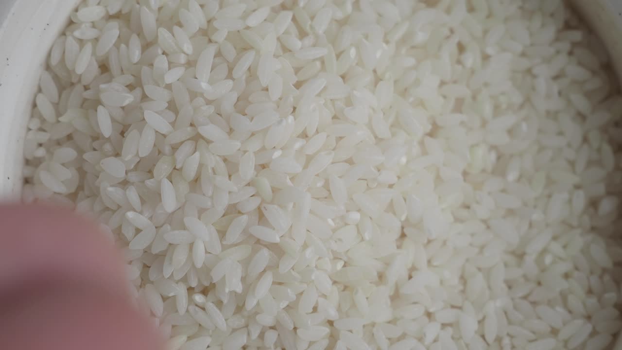 arroz blanco en un cuenco