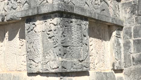 Adler-Und-Jaguare-Plattform-Chichen-Itza-Yucatan-Mexiko