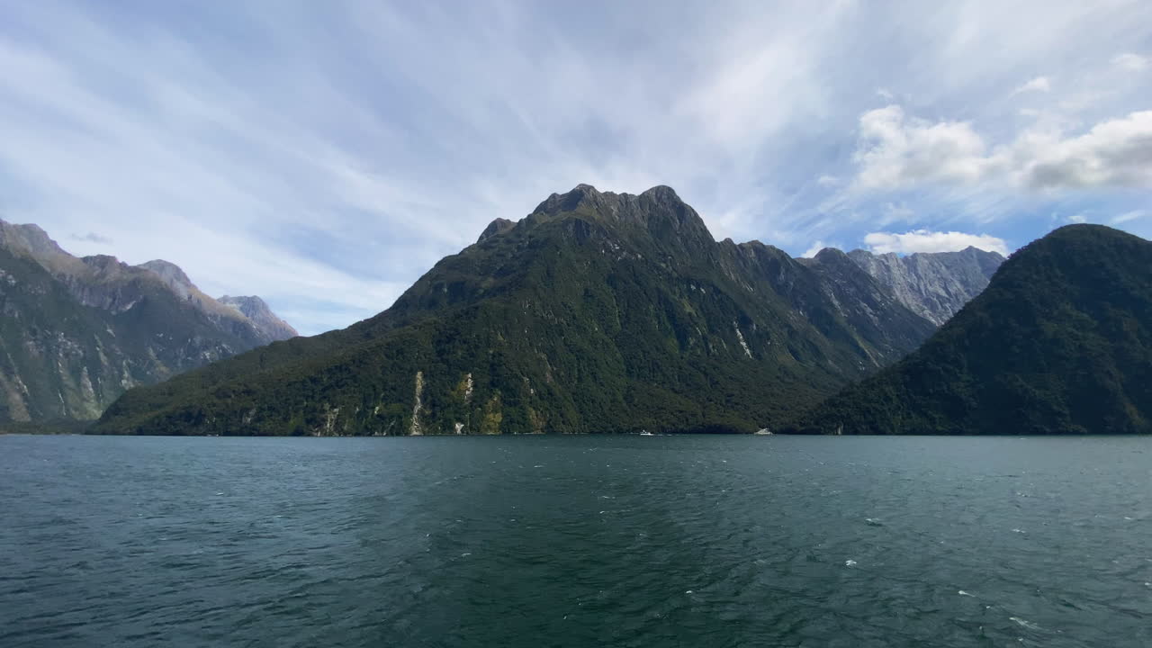 Milford Sound cruise, view of gorgeous mountains in Fiordland National Park, New Zealand
