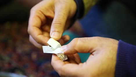 primeros planos de azafrán, té y preparación, irán