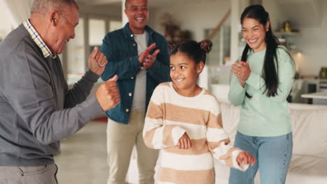 Tanzen,-Familienheim-Und-Ein-Kind-Feiern