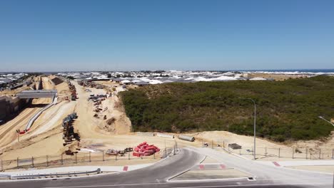parte derecha del clip de las obras de extensión ferroviaria de yanchep en romeo road alkimos, perth