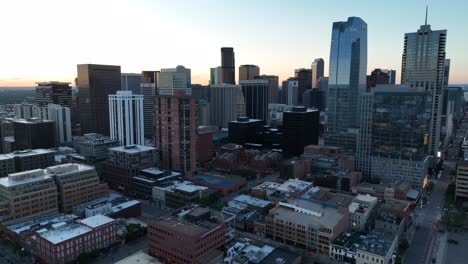 Wide-shot-of-downtown-Denver,-Colorado-skyline-during-beautiful-sunrise