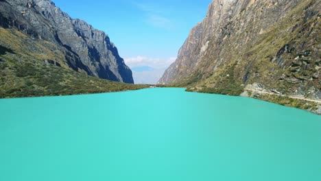 Llanganuco-Lake-in-Huaraz-Peru,-beautiful-vivid-blue-lagoon-tourism-in-the-Andean-Mountains-beyond-Machu-Pichu